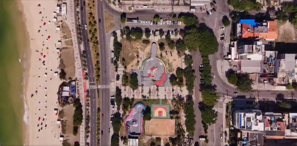 Vista a&eacute;rea da Pra&ccedil;a do &Oacute;, na Barra da Tijuca, pista de skate que recebe etapas do STU no Rio de Janeiro