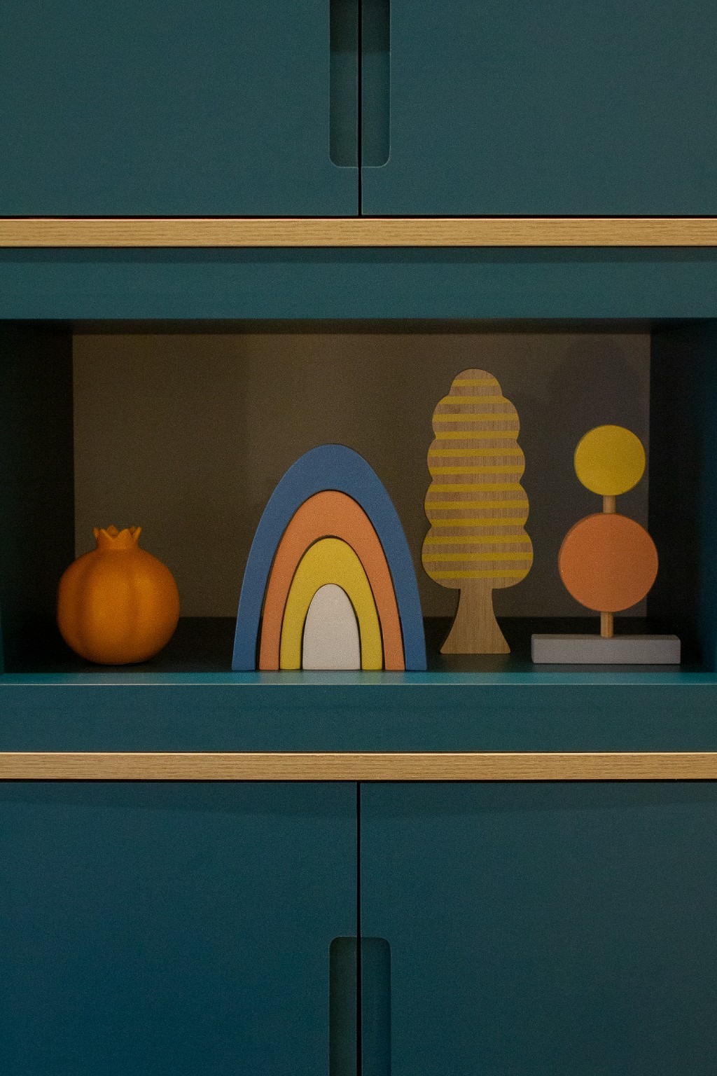 Composição de adornos no nicho do quarto de Bernardo