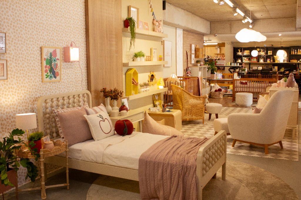 Showroom IN8 em tons de outono