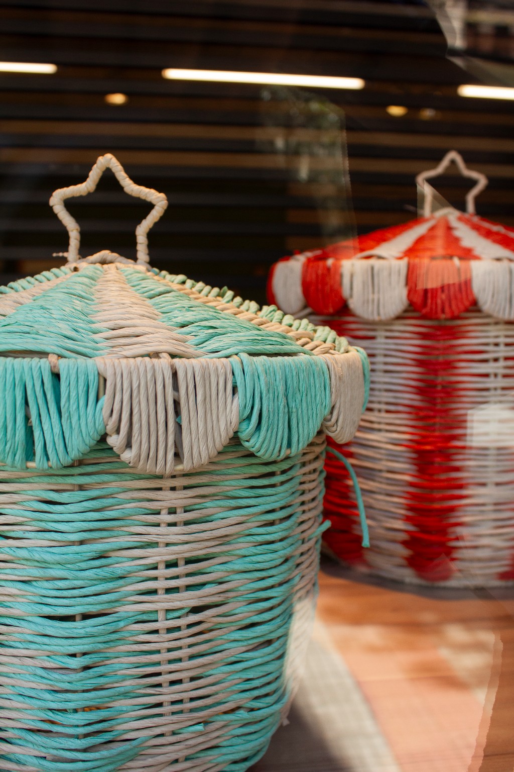 Cestos de rattan infantis para organiza&ccedil;&atilde;o de brinquedos e materiais escolares