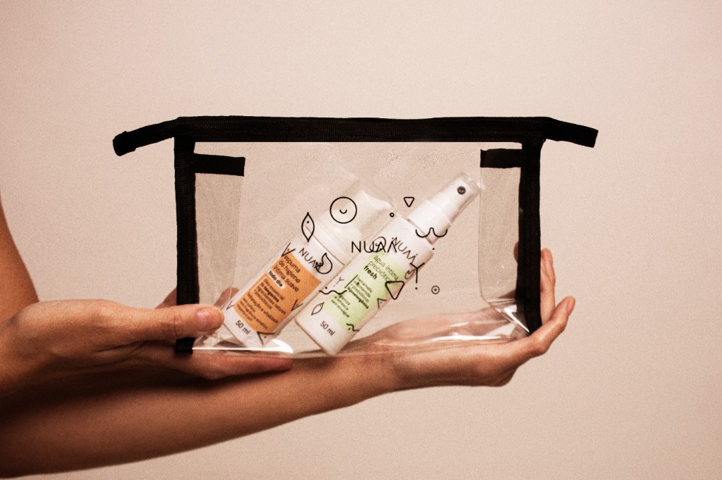 Bolsa de higiene íntima feminina