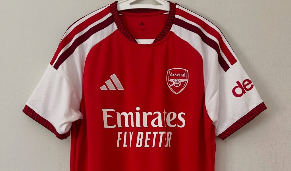 Camisa do Arsenal 2026/27 vaza com novo visual ousado