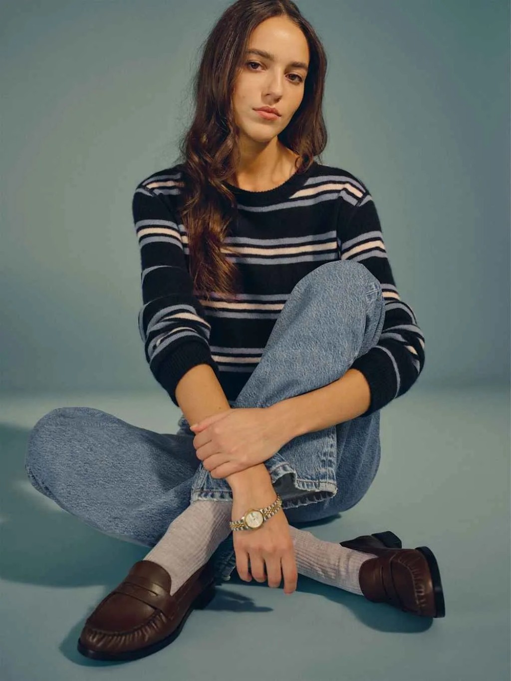 Look mocassim com meia em destaque