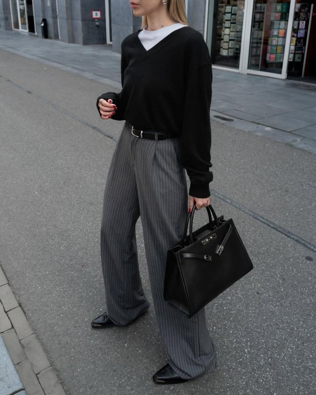 Look de trabalho com bota Isabel