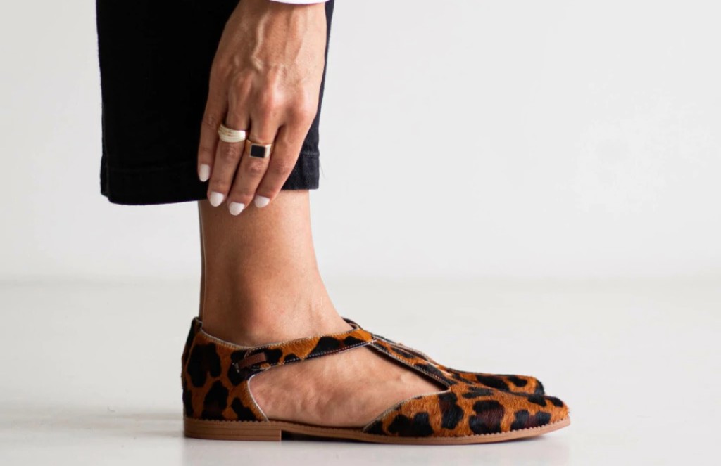 Sandália Flat confortável para trabalhar.
