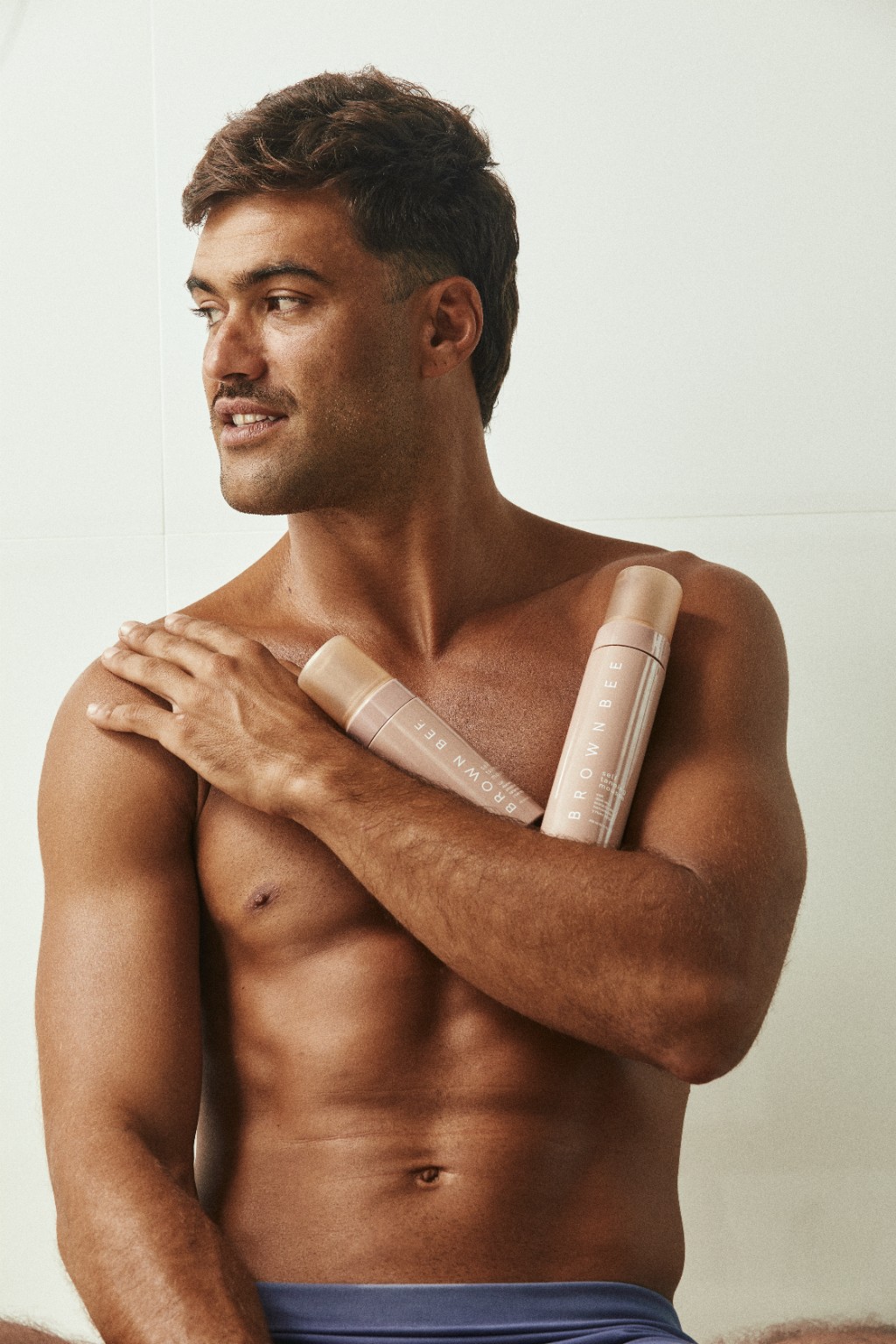 Cómo mantener un tono parejo en rostro y cuerpo durante el verano