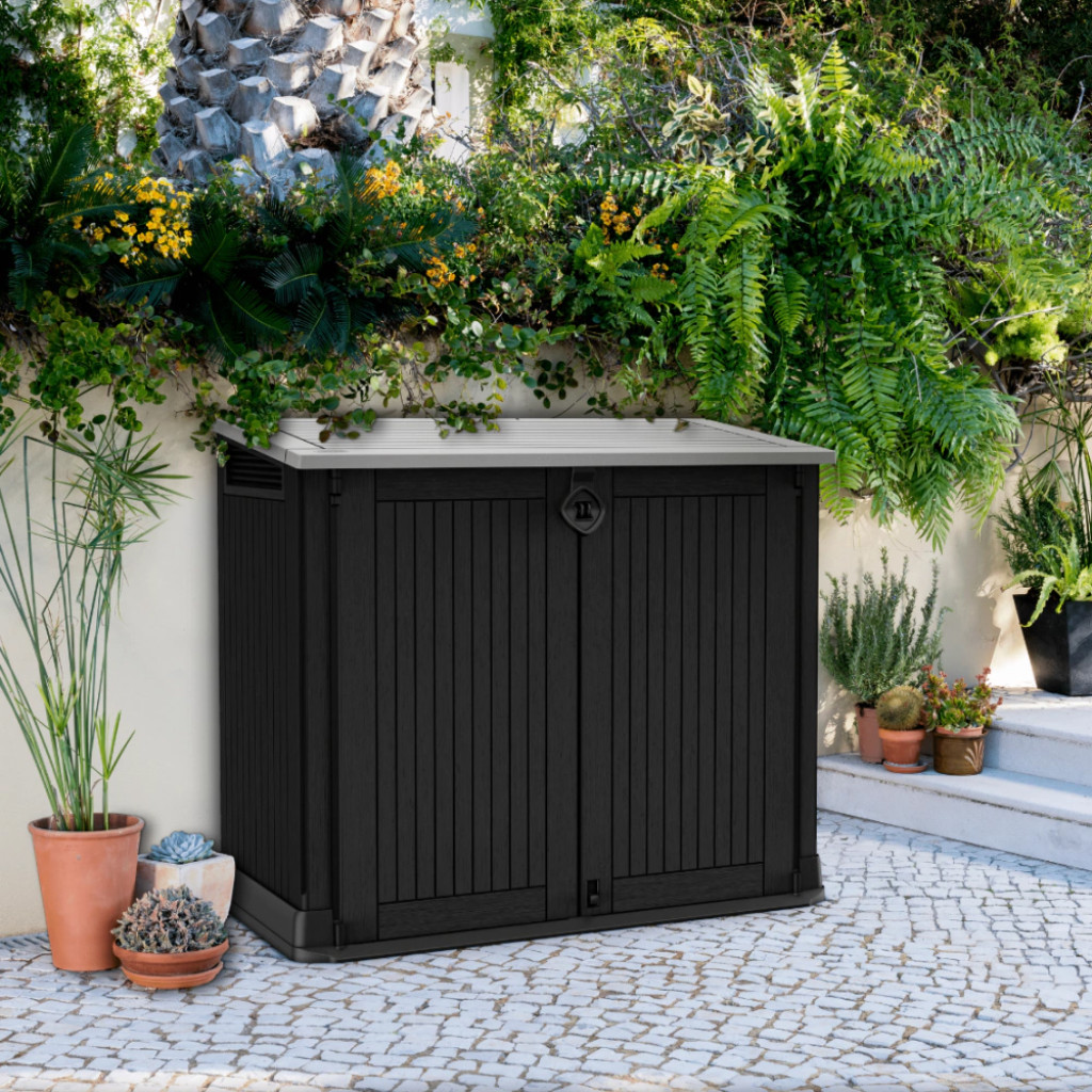 Depósito Externo Store Midi Out 875L Preto e Cinza Keter em garagem organizada