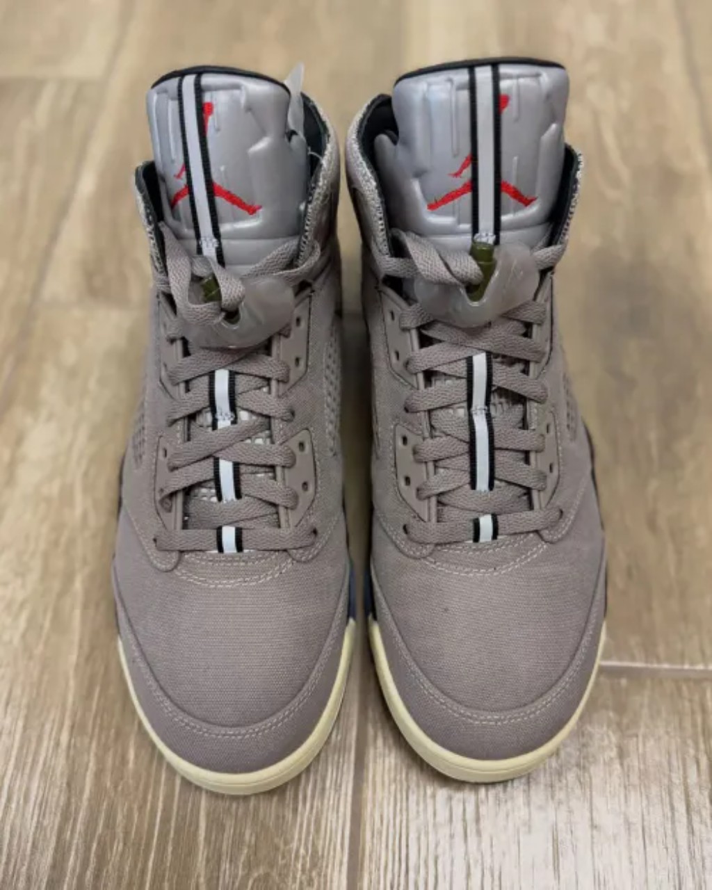 Air-Jordan-5-Undefeated-Yantax