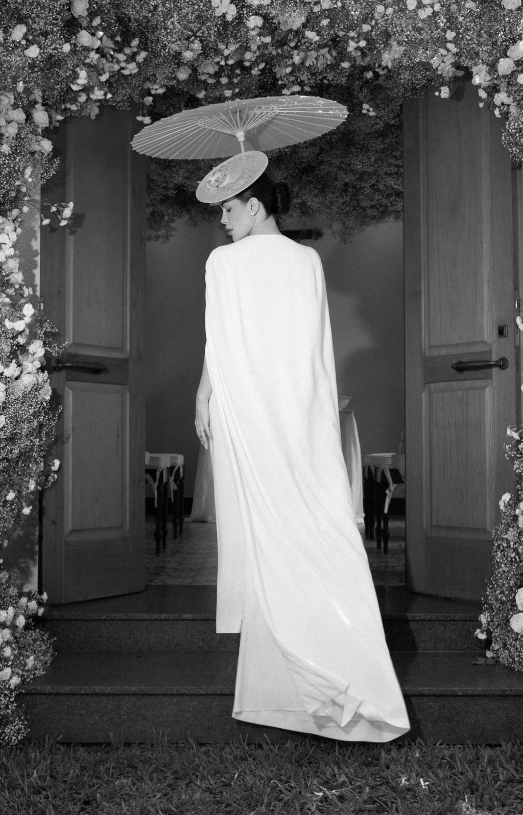 "Laise Leal e o toque de realeza no batizado dos g&ecirc;meos