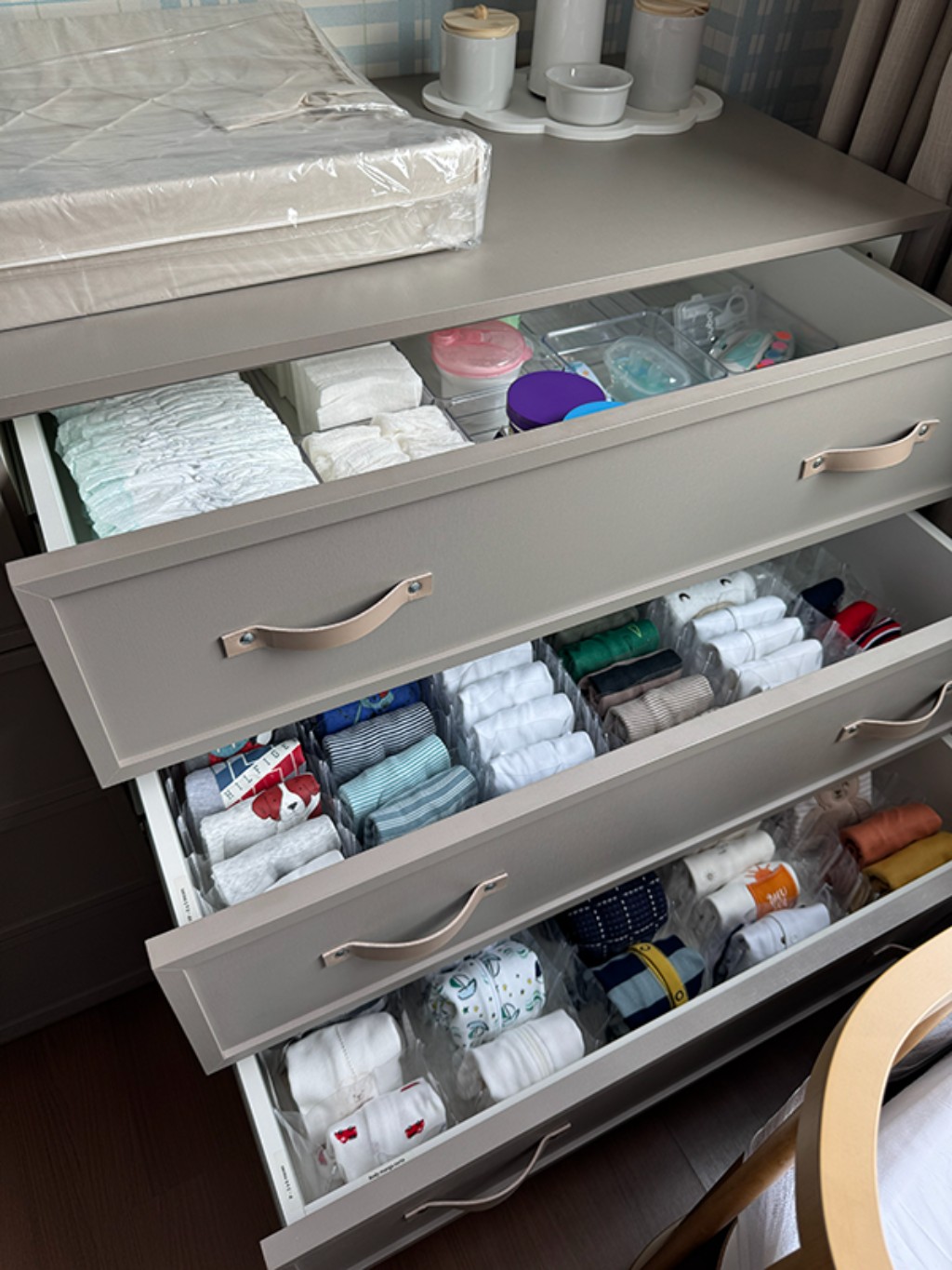 Organiza&ccedil;&atilde;o do espa&ccedil;o dentro das gavetas