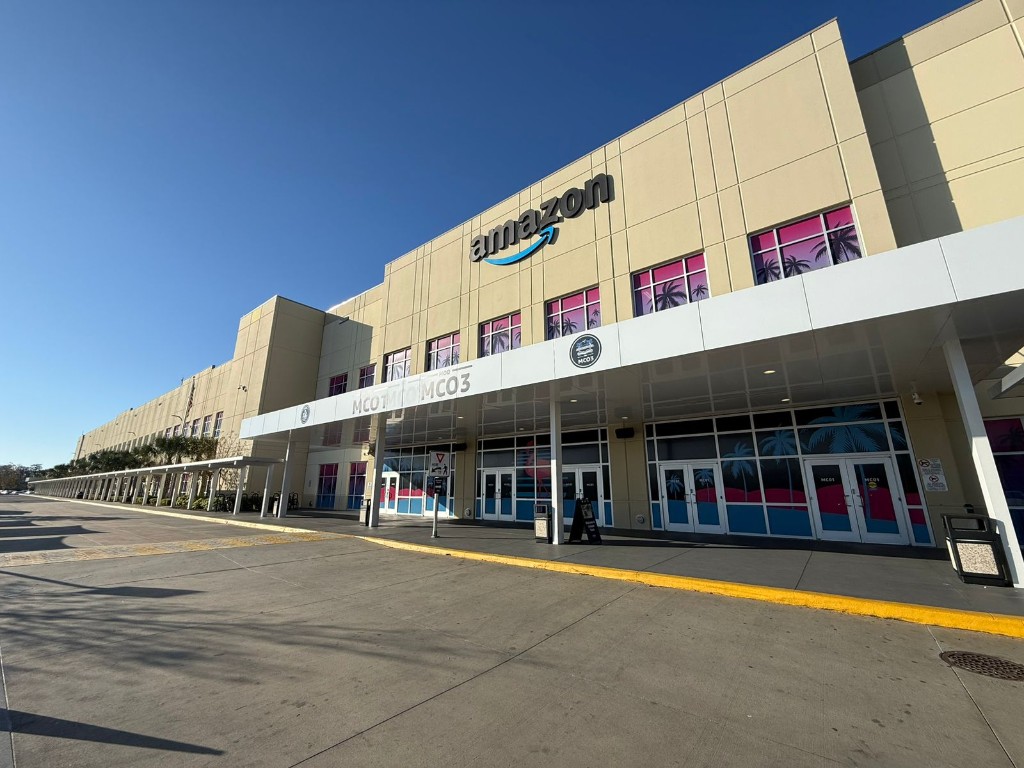 Visita t&eacute;cnica a um dos centros de distribui&ccedil;&atilde;o da Amazon