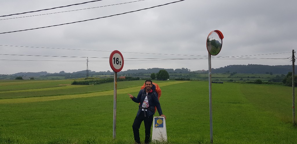 caminando en el camino de santiago