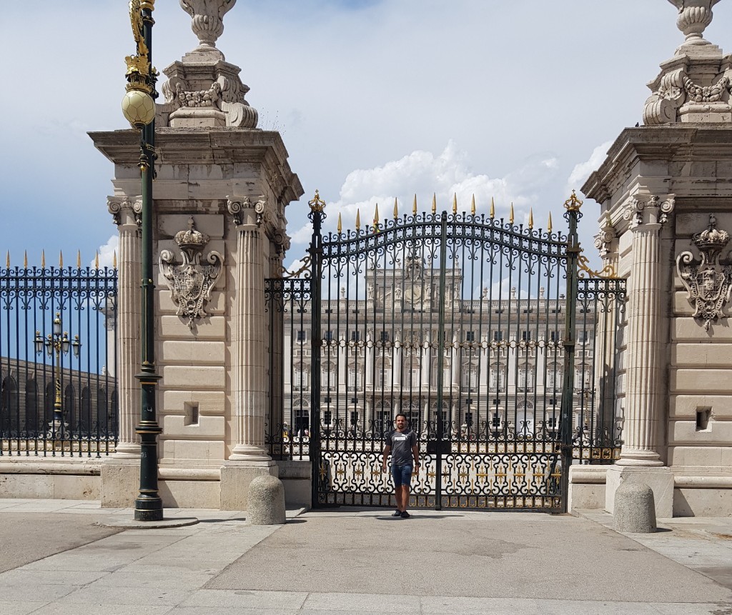 Fachada del Palacio Real de Madrid residencia oficial
