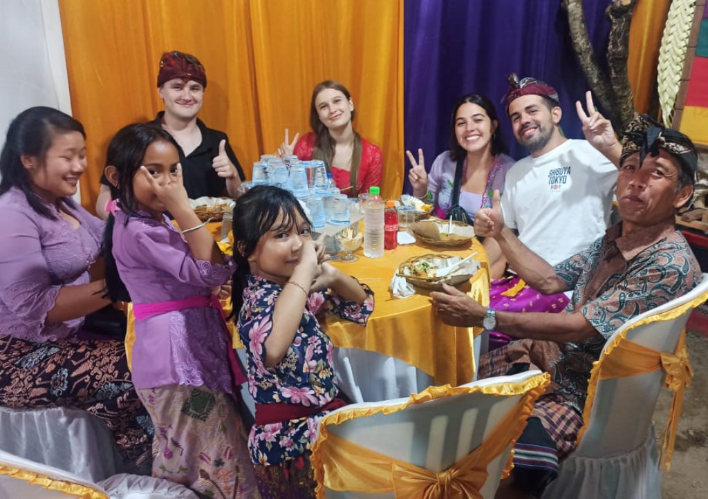 Ubud Indonesia casamiento y cena.jpg