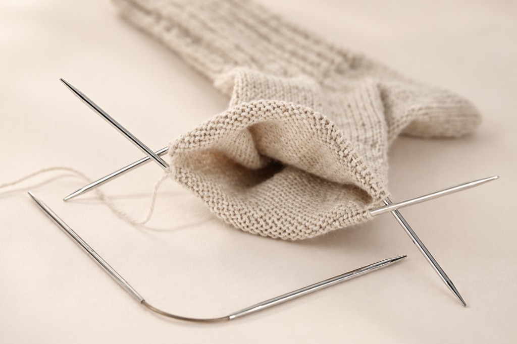 Juego de agujas flexibles addiCraSyTrio para tejer pequeñas circunferencias