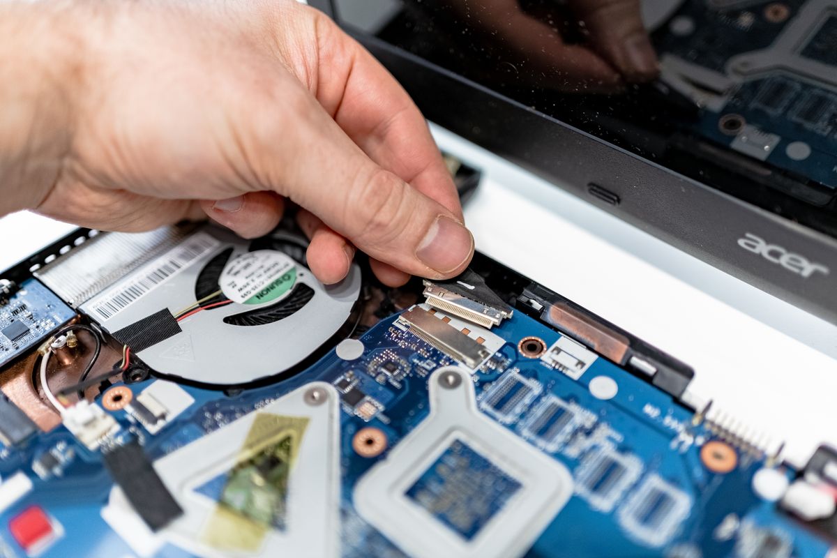 Reparación de cooler y sistema de refrigeración de notebook
