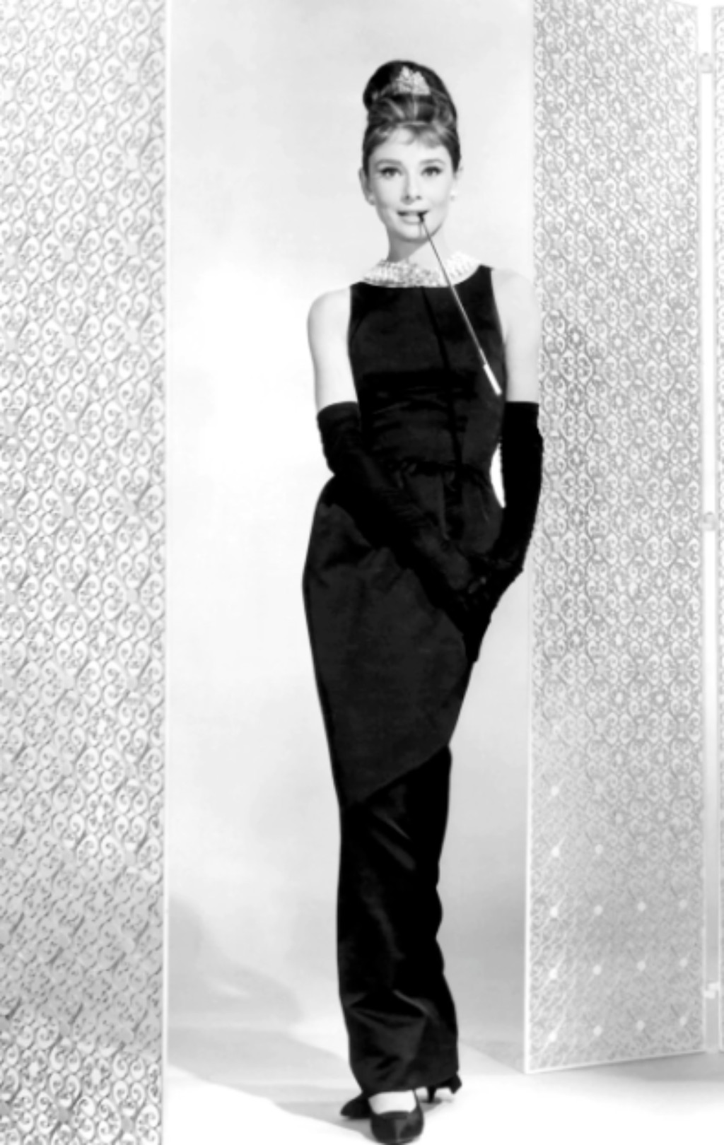 Uno de los icónicos LBD de Audrey Hepburn en "Breakfast at Tiffany’s" (1961)