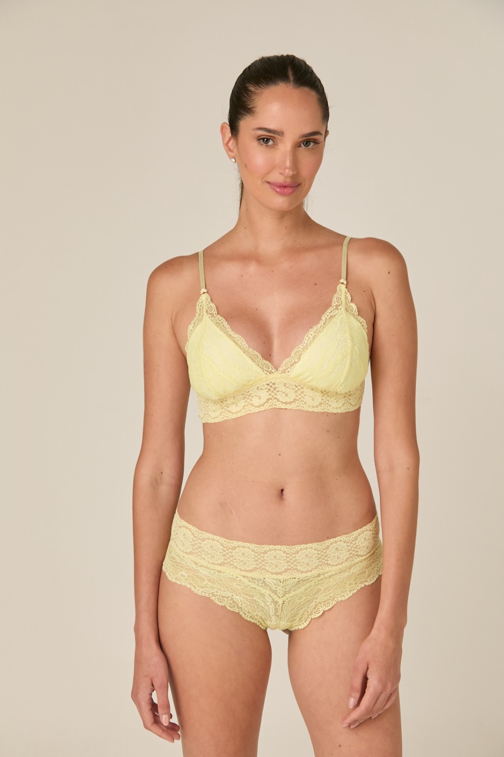 sutiã triângulo sem aro com bojo removível renda Lace Mist