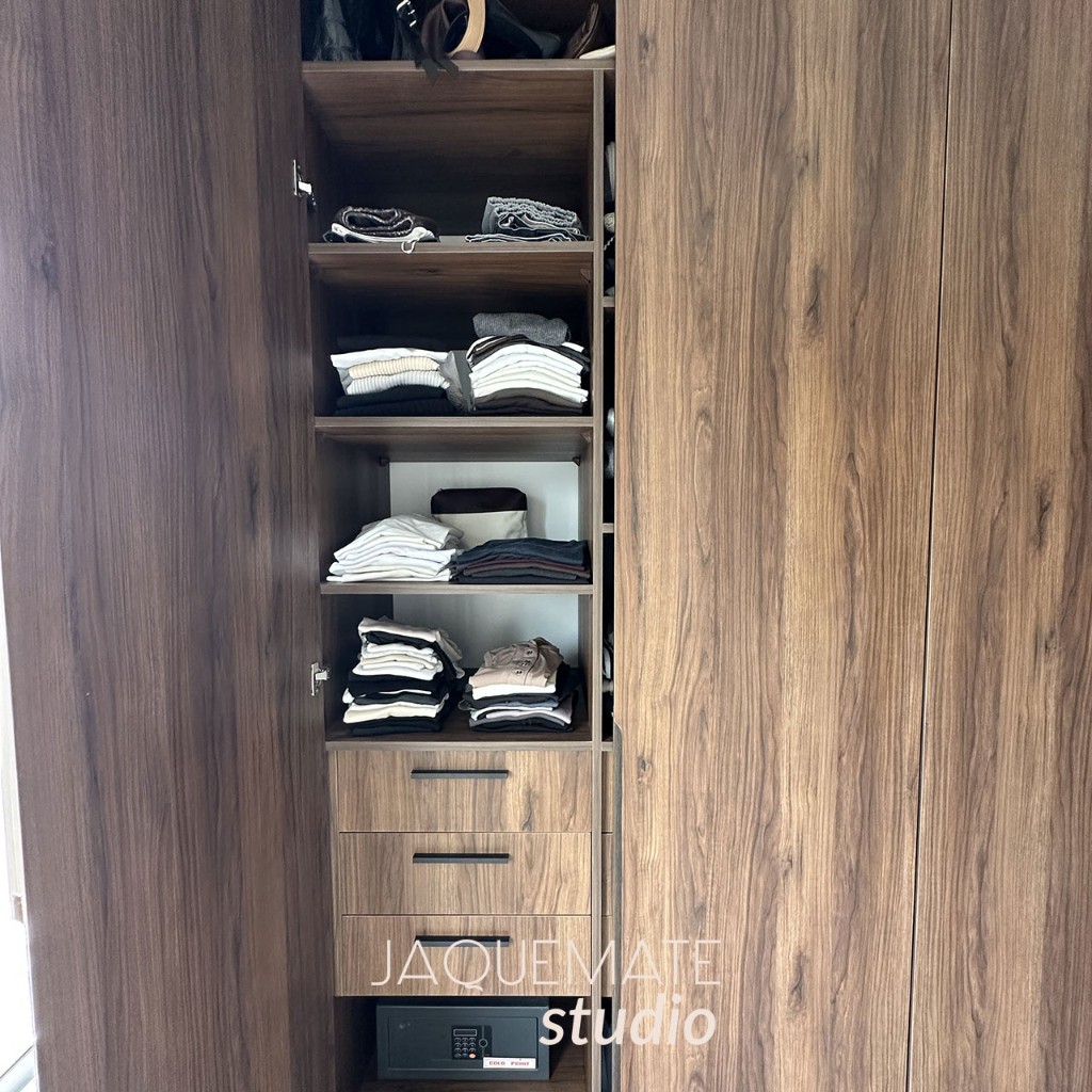 Interior de Placard Vestidor Iara Melamina Madera Moderno Jaquemate Studio