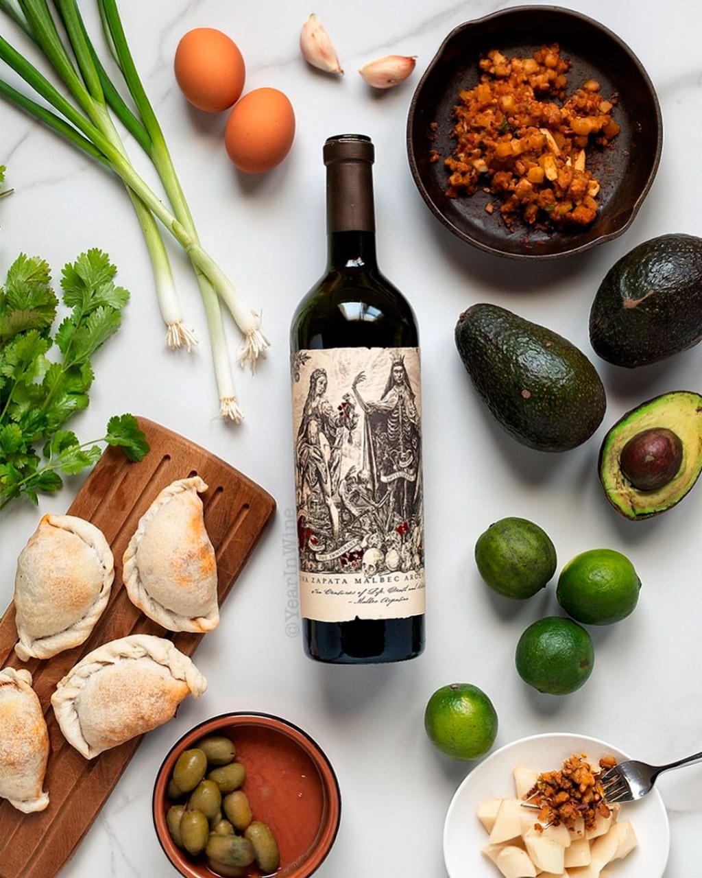 Catena Zapata Malbec Argentino em composição para review do vinho premium argentino