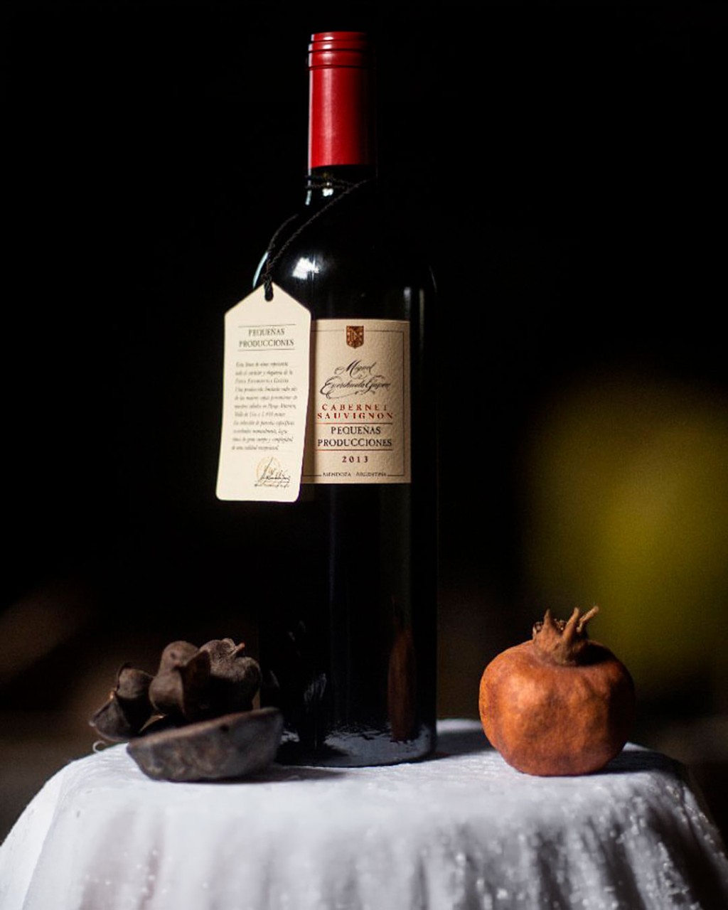 Pequenas Producciones Cabernet Sauvignon da Escorihuela Gascón em cena elegante para review do vinho