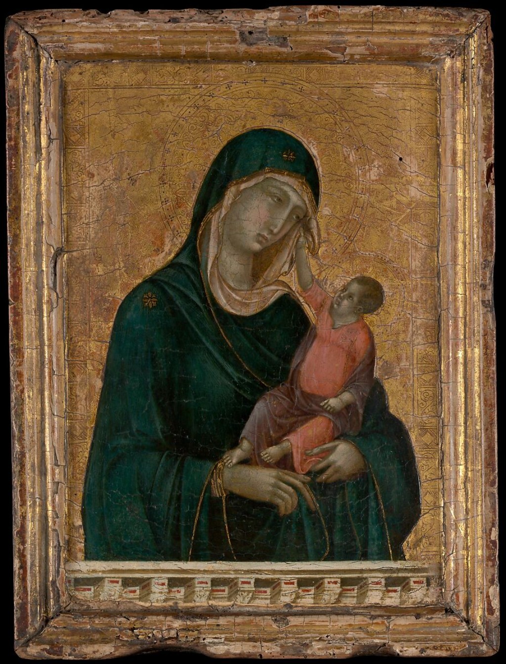 Esta obra l&iacute;rica inaugura, na arte italiana, a tradi&ccedil;&atilde;o de representar a Virgem com o Menino a partir de elementos extra&iacute;dos da vida real. O Menino Jesus afasta delicadamente o v&eacute;u de sua m&atilde;e, cuja express&atilde;o de pesar reflete a premoni&ccedil;&atilde;o da crucifica&ccedil;&atilde;o dele. O parapeito conecta o mundo sagrado e fict&iacute;cio da pintura ao mundo temporal do observador. A borda inferior da moldura original apresenta marcas de queimaduras de vela.