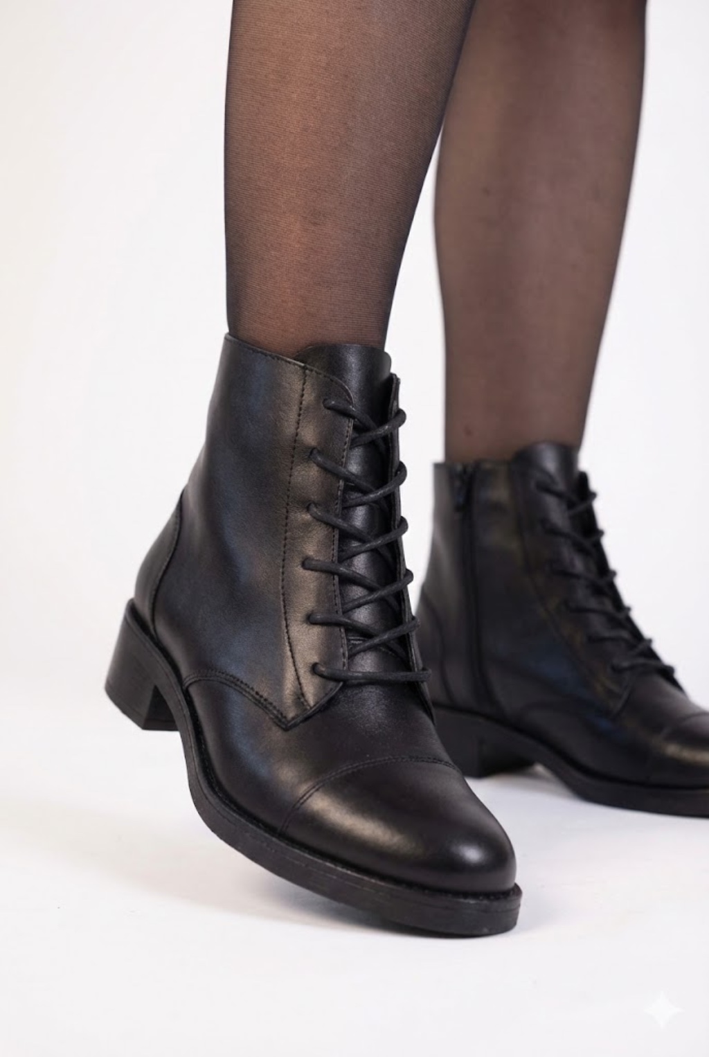 Coturno Barbara couro preto ETC. shoes