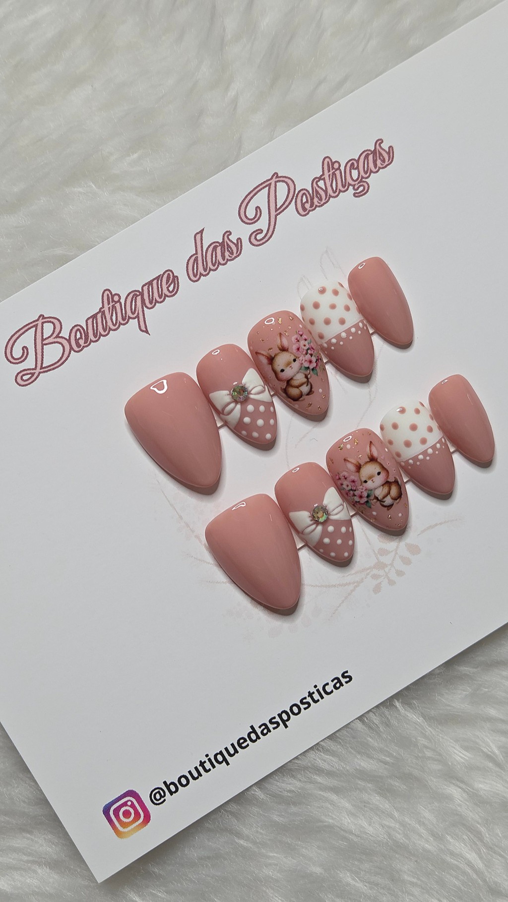 unhas postiças decoradas de páscoa nude delicadas encanto rosé