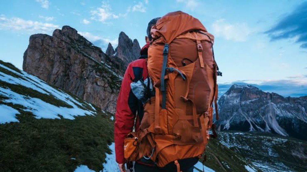 Mochila cargada para traves&iacute;a