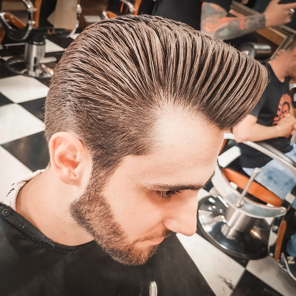 Como fica o cabelo com pomada efeito brilho