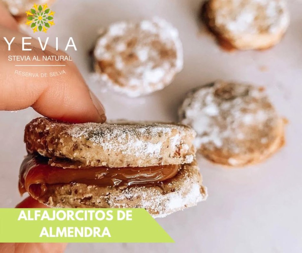 Alfajorcitos de almendra endulzados con stevia natural en polvo YEVIA