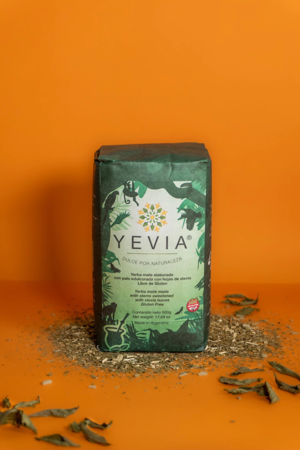 Paquete de yerba mate con stevia YEVIA de 500 g con hojas secas de stevia