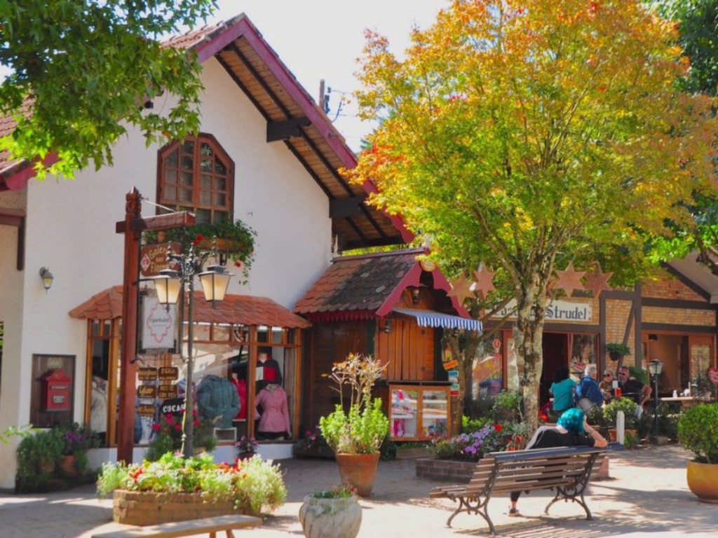 Detalhes da arquitetura europeia de Monte Verde, no sul de Minas Gerais
