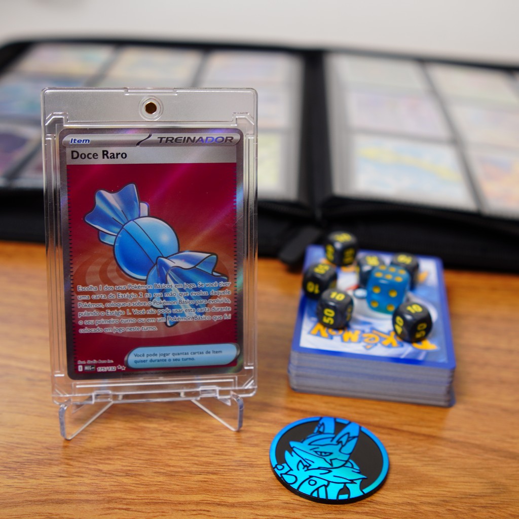 Baralho para jogar, acessórios e carta rara protegida com toploader
