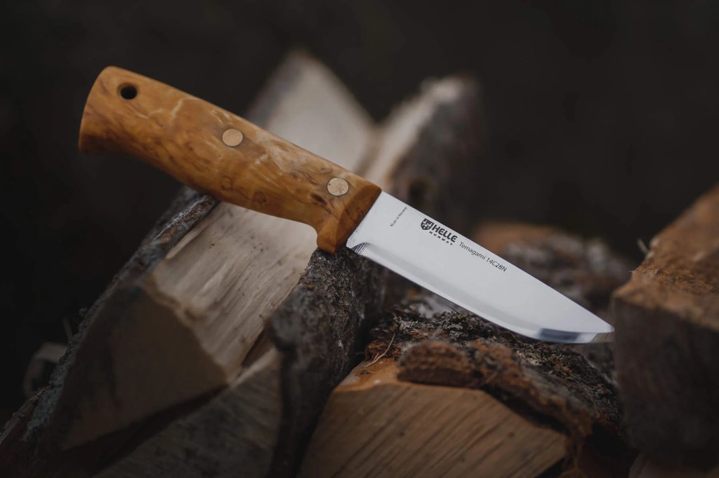 Helle Temagami &mdash; cuchillo artesanal noruego dise&ntilde;o Les Stroud