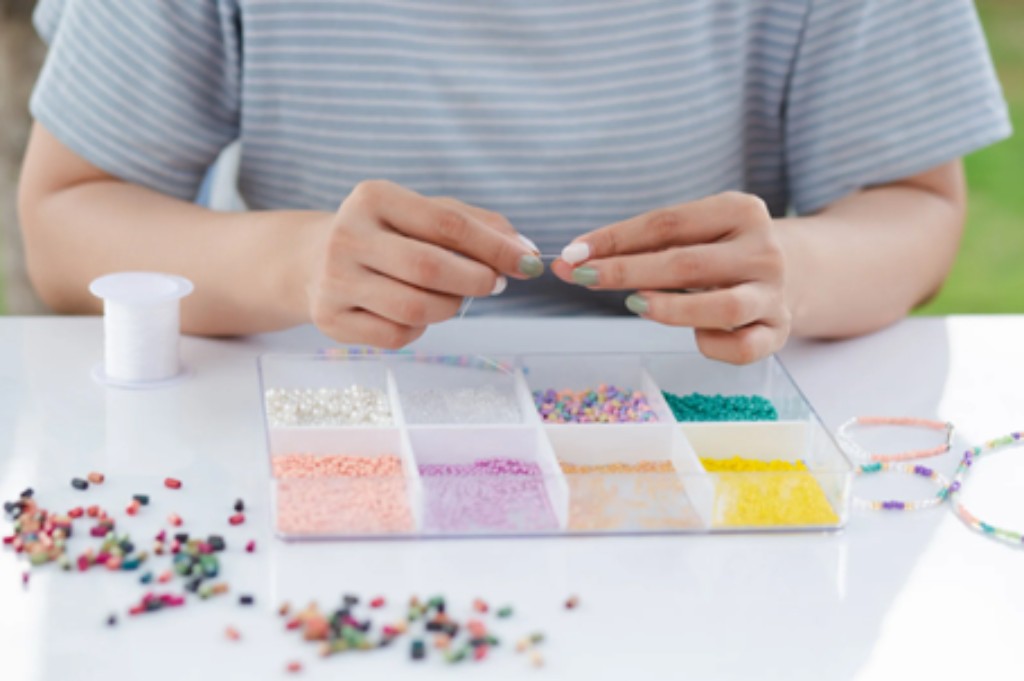 Menino sentado em frente a mesa

O conte&uacute;do gerado por IA pode estar incorreto.