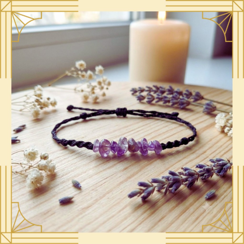 Pulsera de Amatista en macram&eacute; de Alma Acuario con piedra natural violeta 