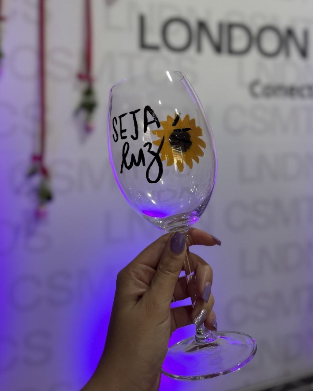 Dia internacional da mulher worshop de pintura