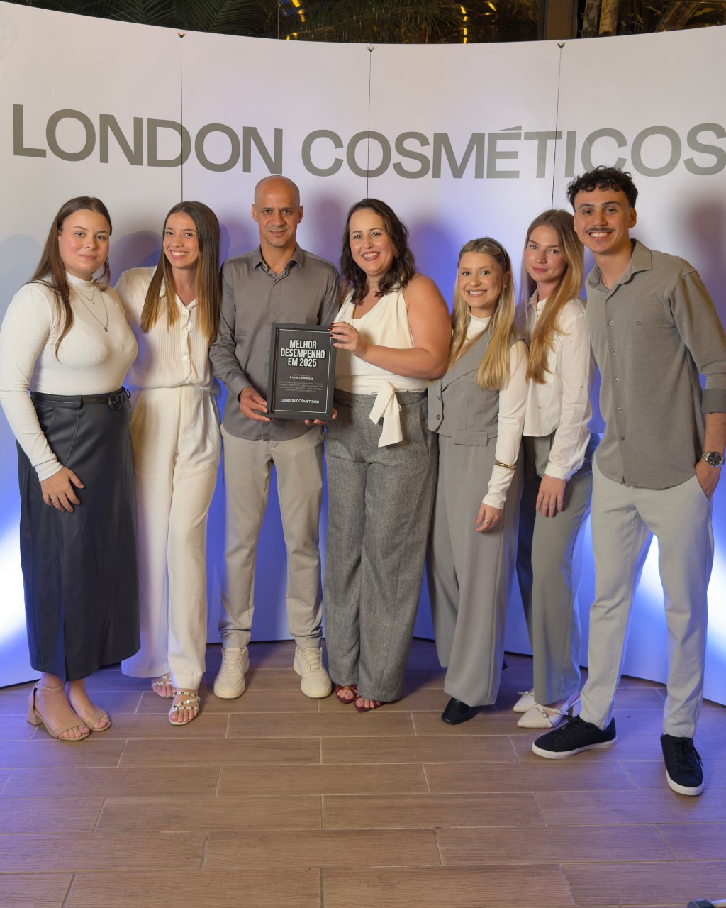 Equipe de marketing D'Lima Cosm&eacute;ticos London Cosm&eacute;ticos