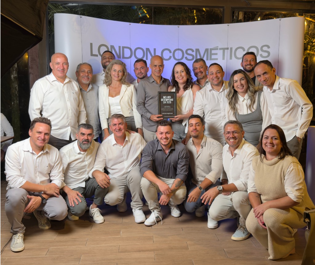 Equipe comercial D'Lima Cosméticos London Cosméticos