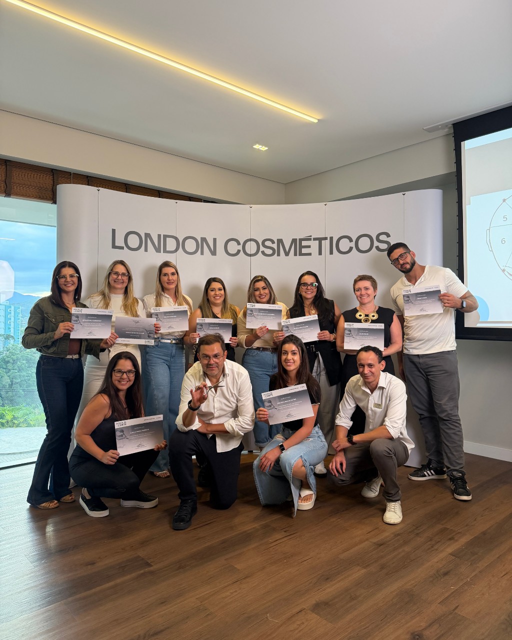 Participante do curso de Design de Corte London Cosm&eacute;ticos e D'lima Cosm&eacute;ticos