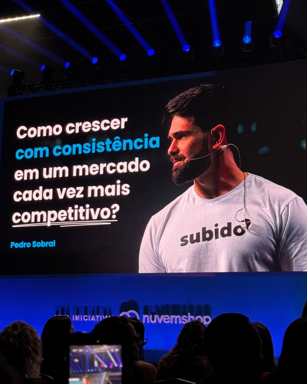 Pedro Sobral palco D2C Summit Dlima Cosmeticos  