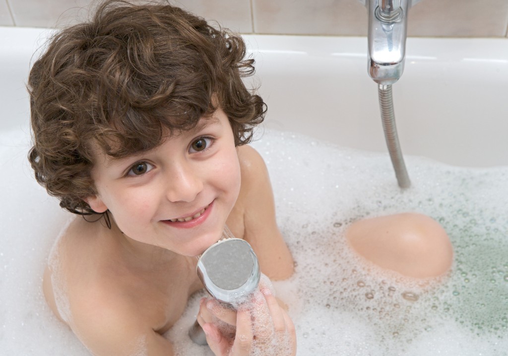 Produtos de banho infantil Ever Safe desenvolvidos para garantir seguran&ccedil;a e conforto durante o banho das crian&ccedil;as.