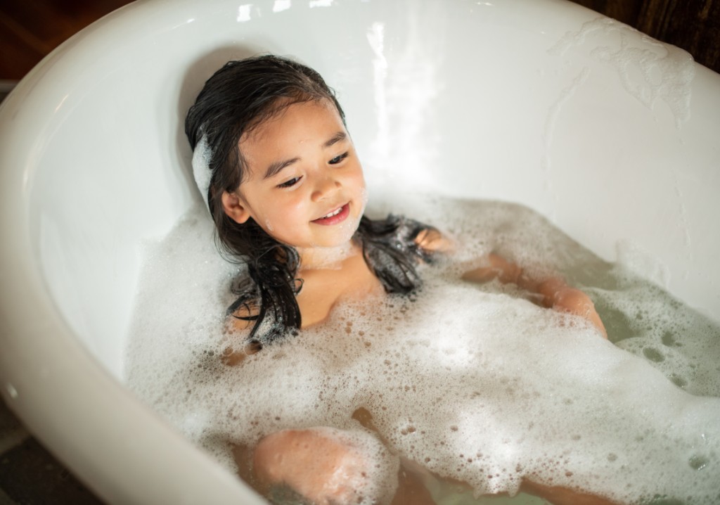 Condicionador infantil Ever Safe com f&oacute;rmula suave para desembara&ccedil;ar os cabelos sem agredir.