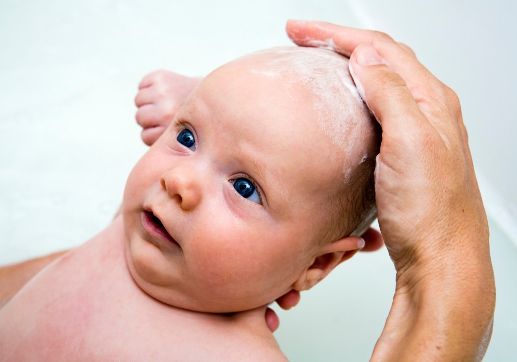 Shampoo corpo e cabelo para beb&ecirc; desde os primeiros dias de vida.