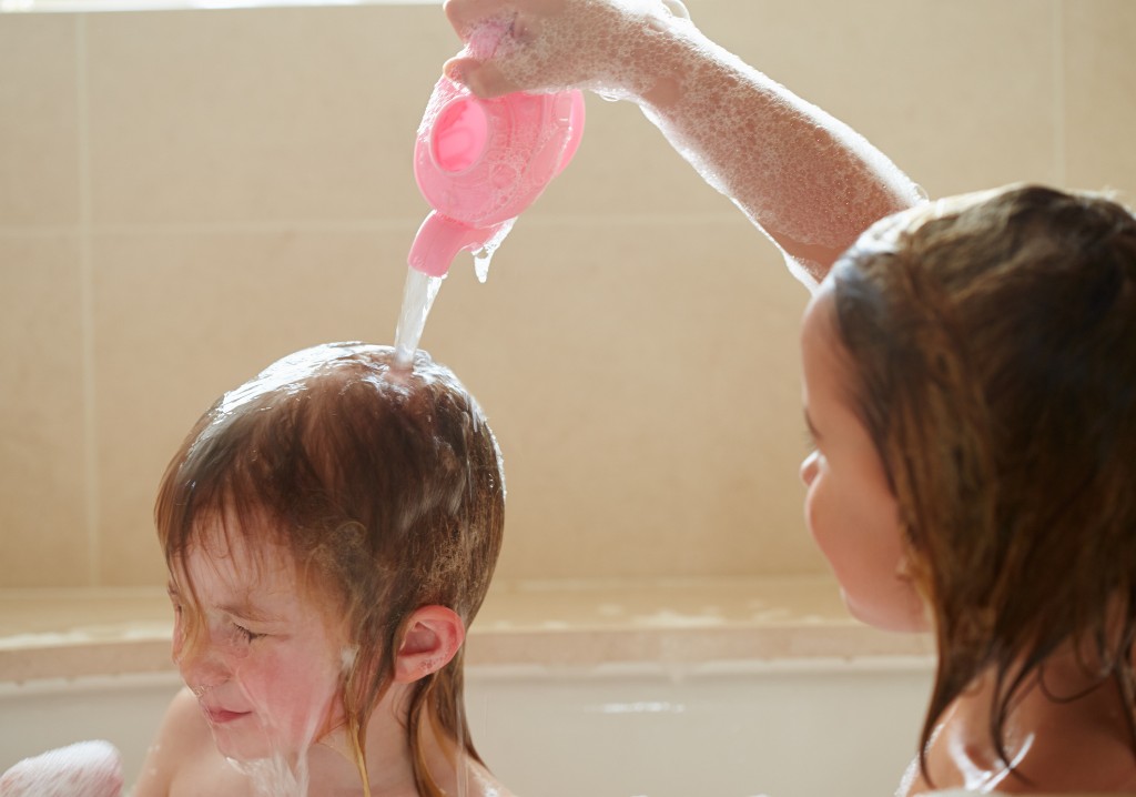 F&oacute;rmula suave para beb&ecirc; com enx&aacute;gue f&aacute;cil e espuma leve.