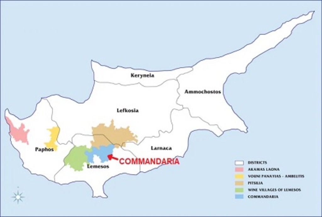 Regiones vitivin&iacute;colas de Chipre. Commandaria es la sombreada en celeste.