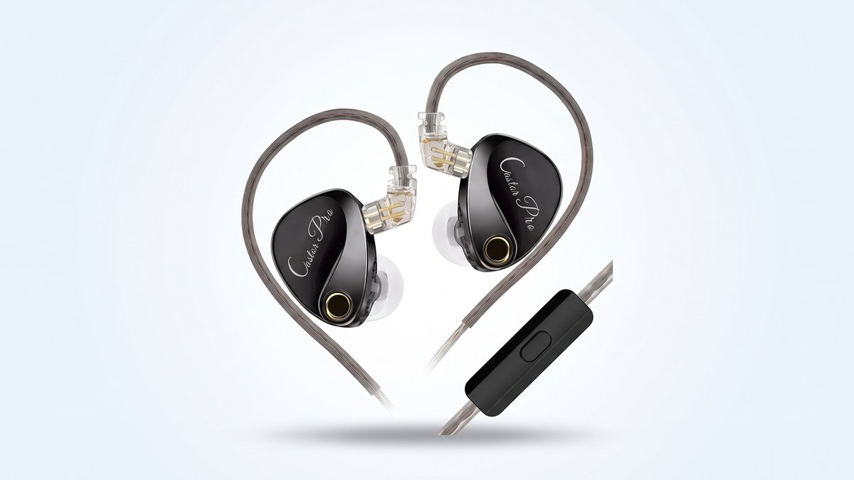 Auriculares KZ Castor Pro Bass negros junto a su cable con micrófono