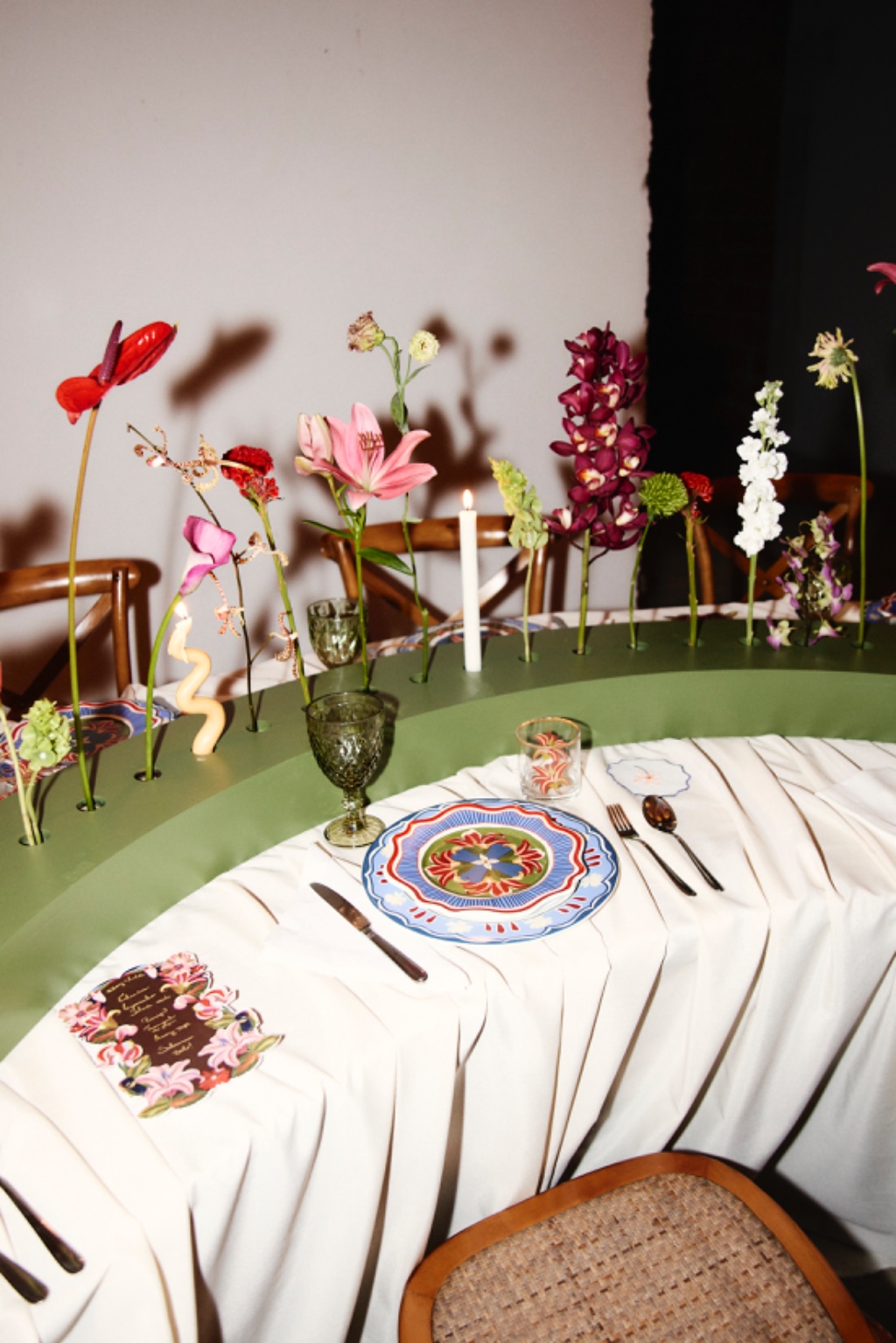 Mesa de jantar feita por Luca da Cruz para Isabela de Oliveira