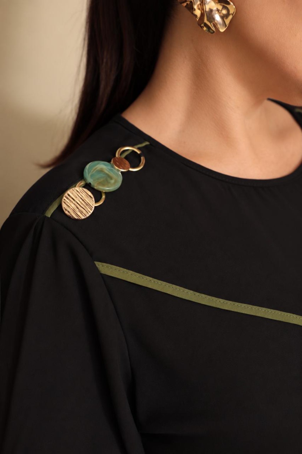 Look completo Curve Dominique elegante e feminino